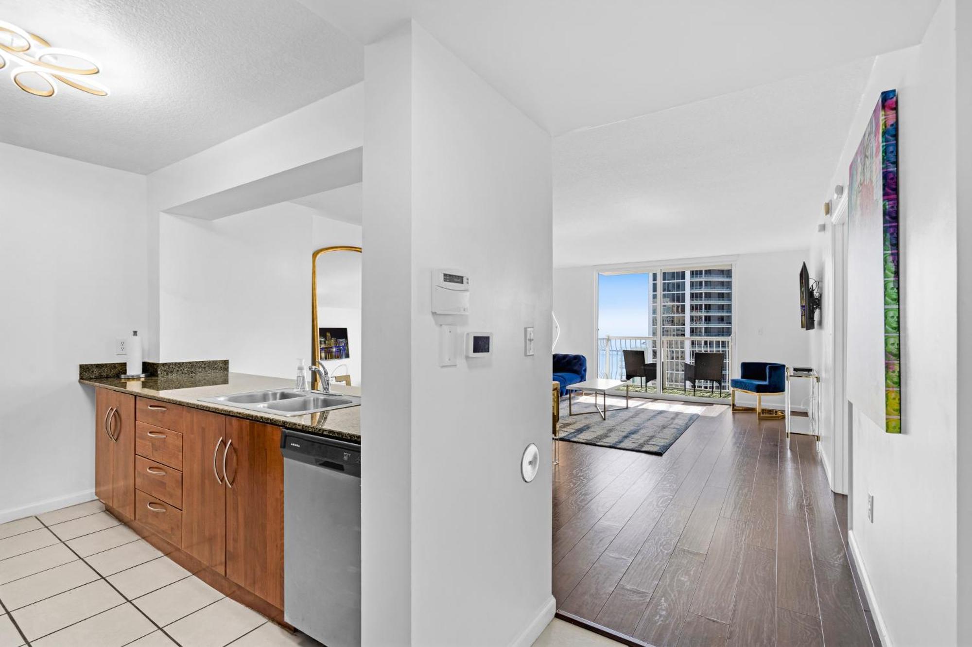 Gorgeous Apartment In Brickell Майами Экстерьер фото